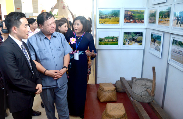 มรดกวัฒนธรรมเพลงทำนองแทนของชนกลุ่มน้อยไต่ หนุ่งและไทในเวียดนาม